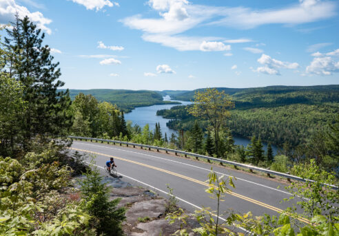Vélo de route au Parc national de la Mauricie