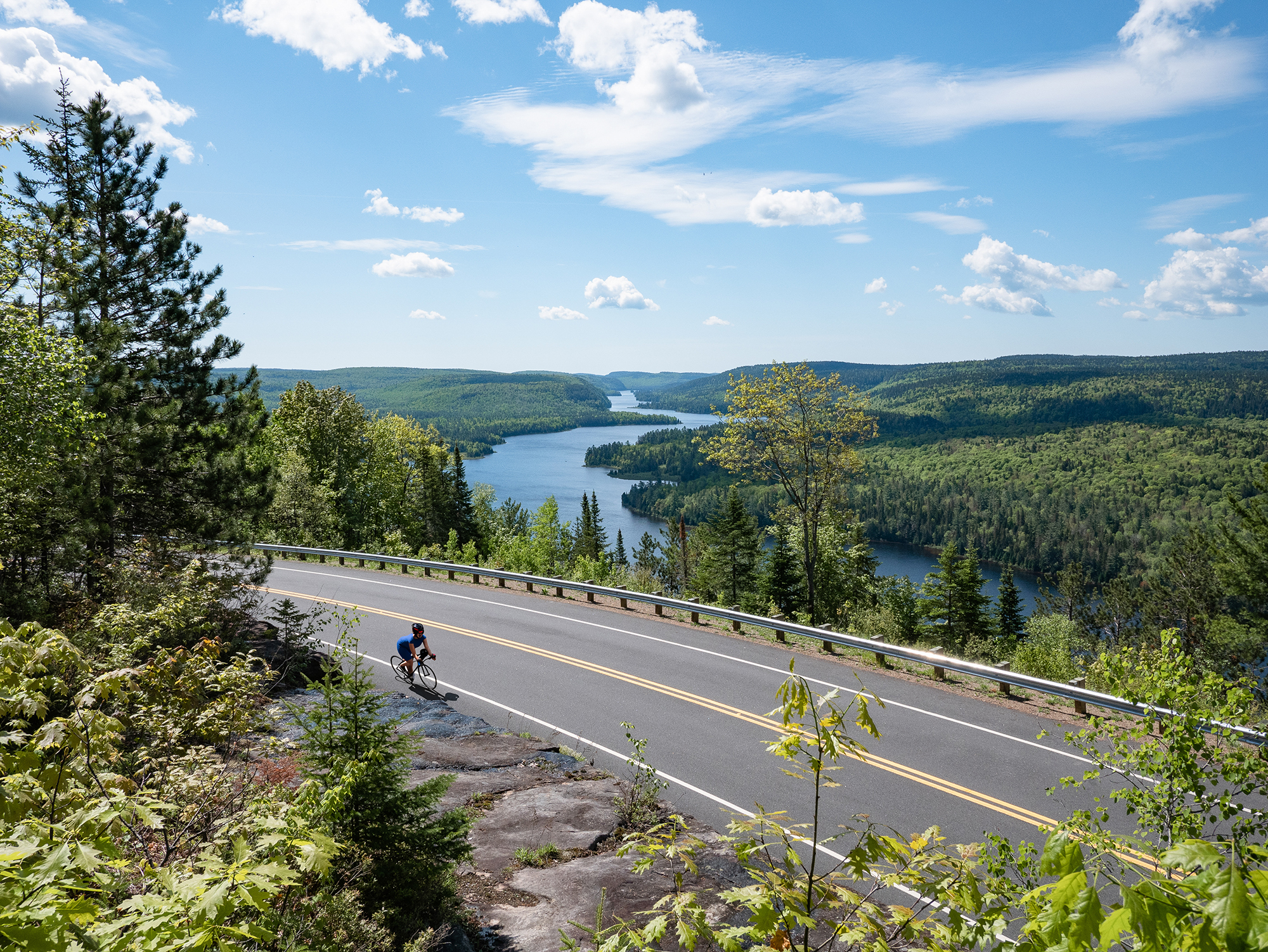 Vélo de route au Parc national de la Mauricie