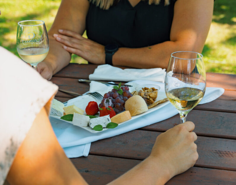 Vin et fromage au Domaine Gélinas