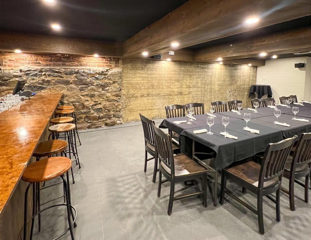 Salle de réception à la maison de débauche