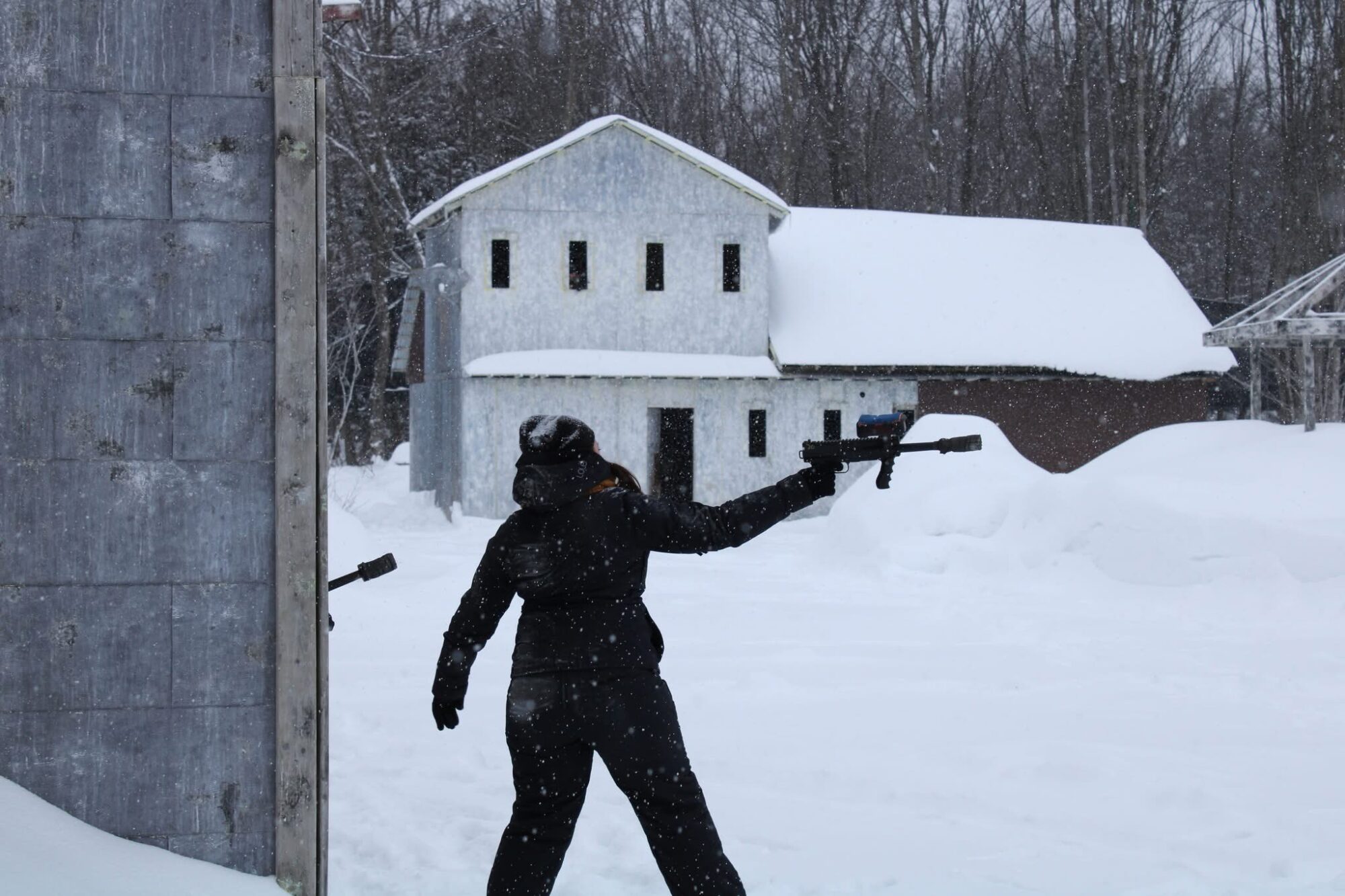 Partie de laser tag à l'aventurier
