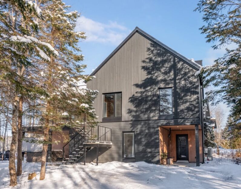 Chalet Ours noir en hiver