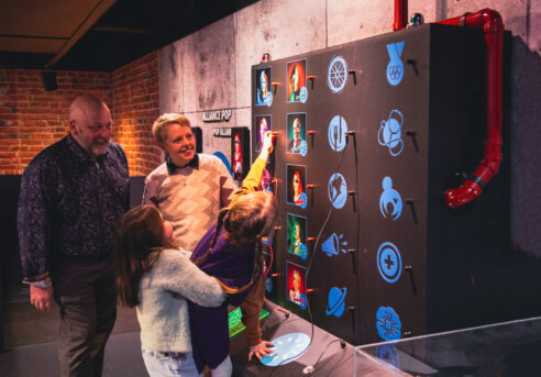 Exposition pour les familles au Musée POP