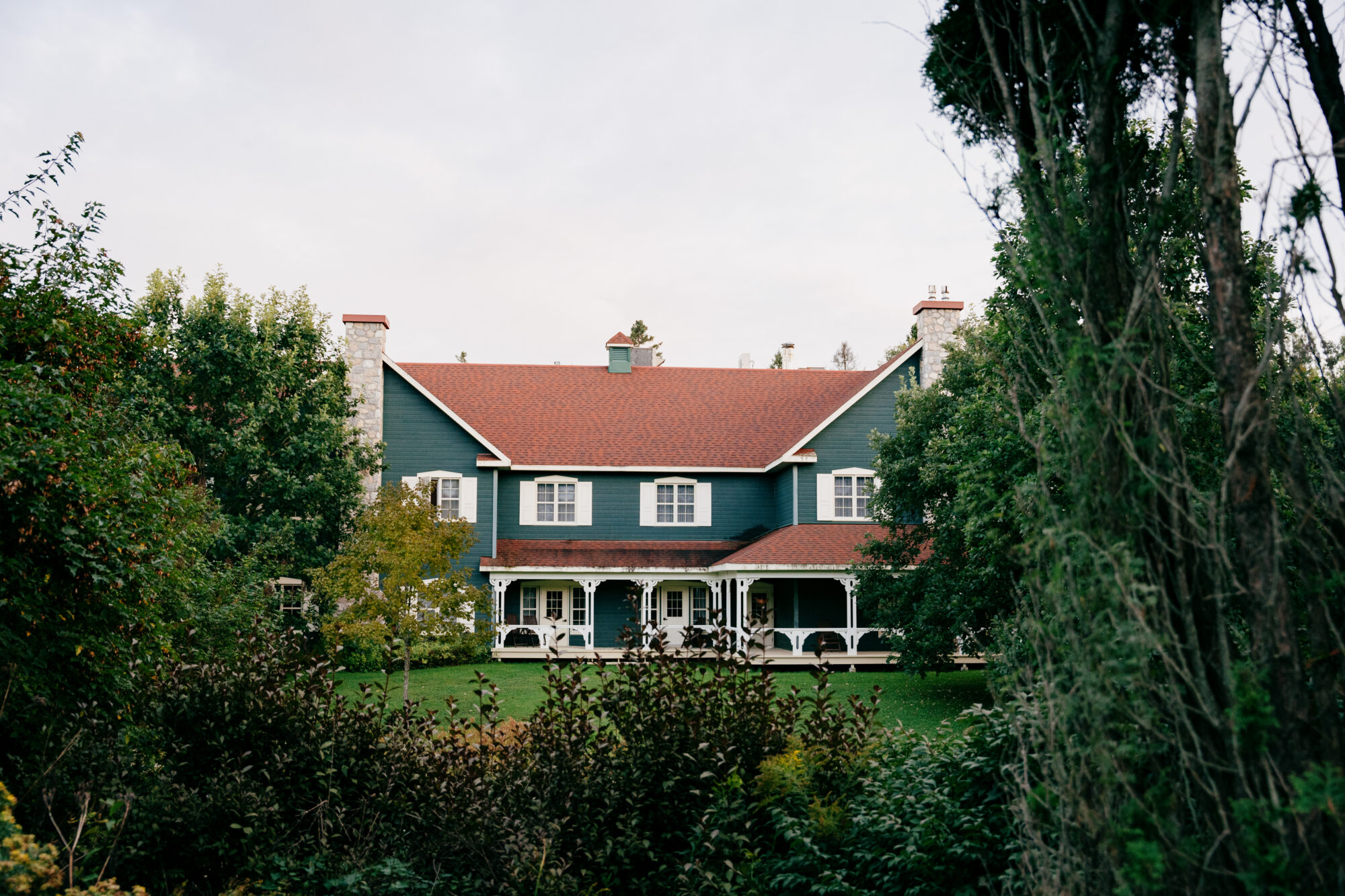 Auberge au cœur de la forêt au Baluchon Éco-villégiature