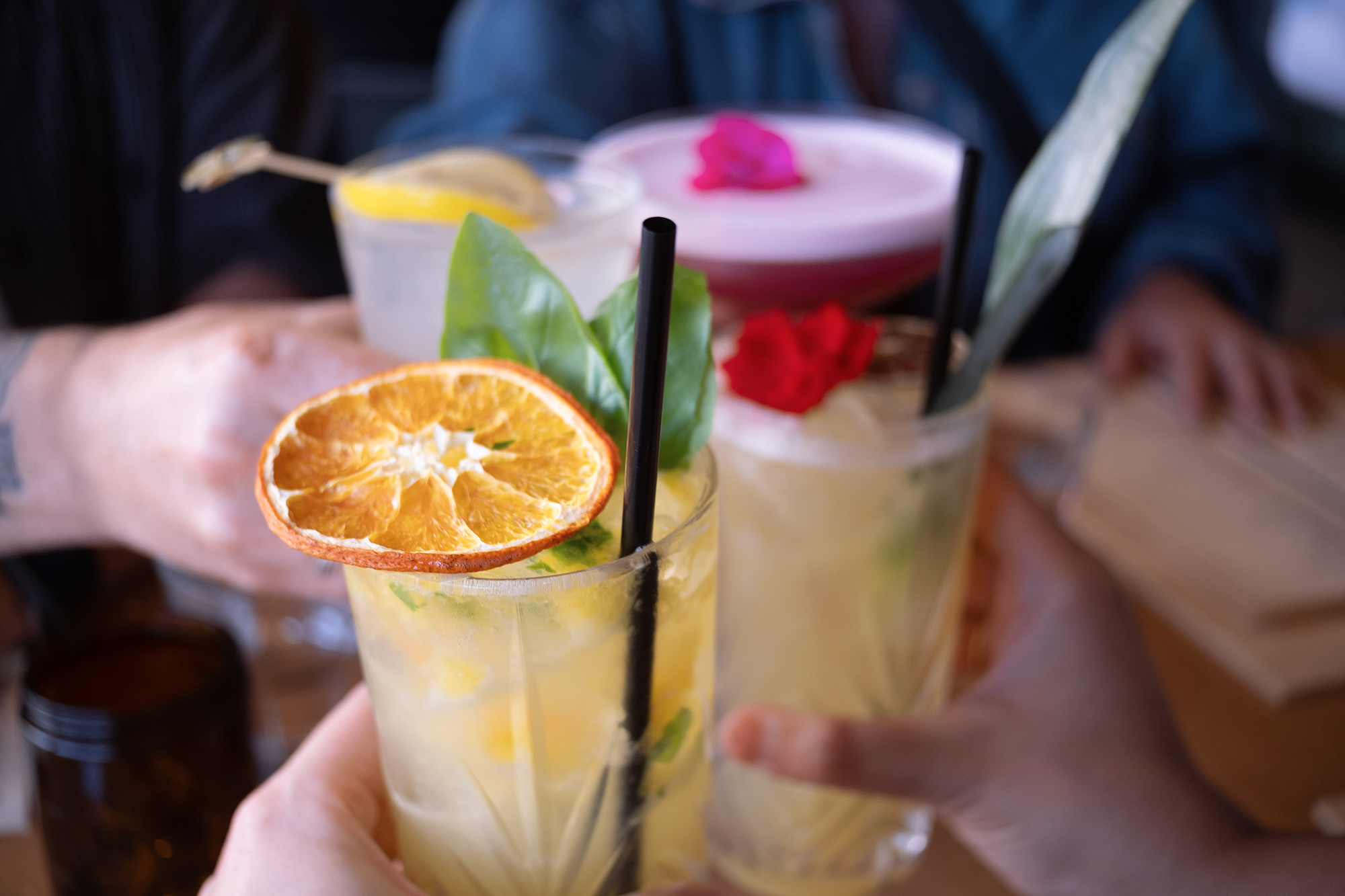 Quatre cocktails fruités de la distillerie Mariana